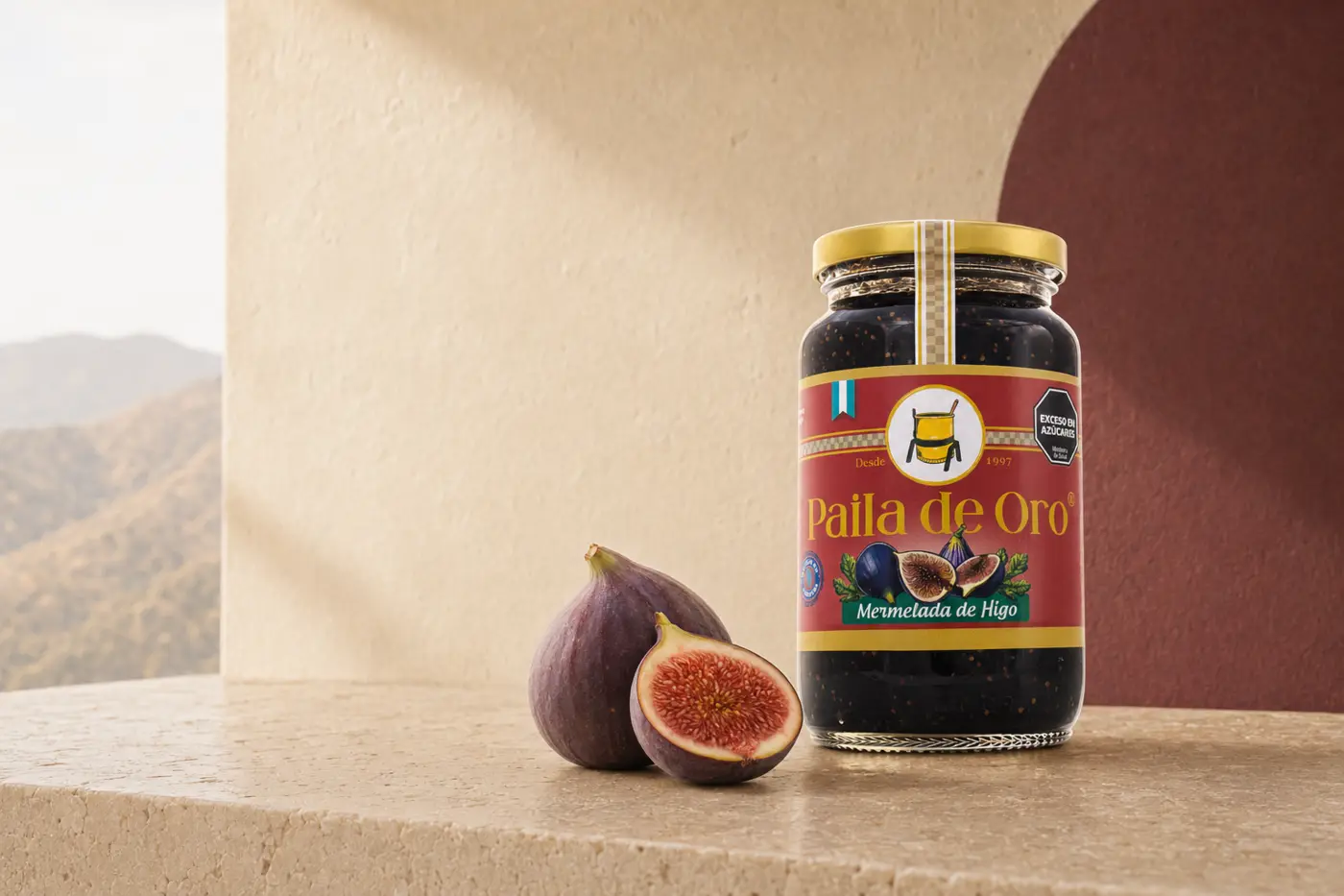 Frasco de mermelada de higo Paila de Oro con higos frescos